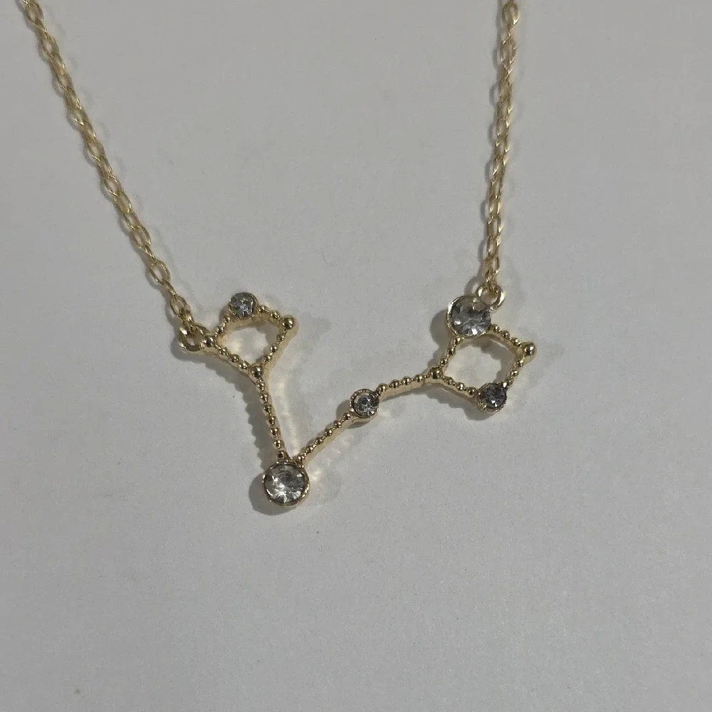 N/A elegant gold